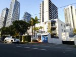 STYLISH BEACH APARTMENT IN SURFERS PARADISE