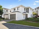 FREESTANDING RESIDENCE - PRIVACY, OUTDOOR SPACE & PARKING FOR 4 VEHICLES