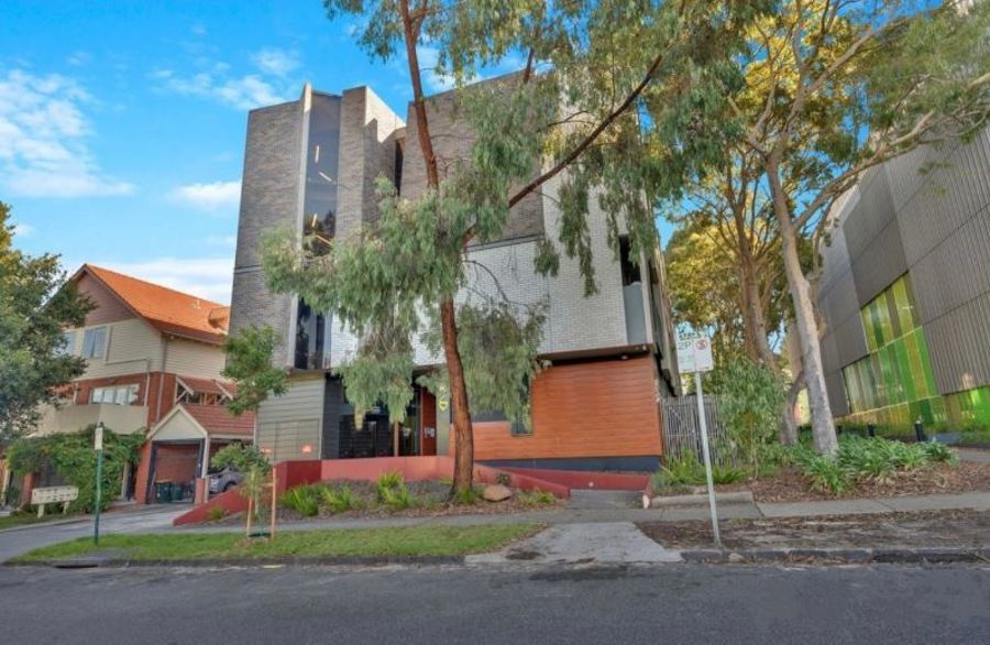 FULLY FURNISHED ONE BEDROOM APARTMENT FOR LEASE