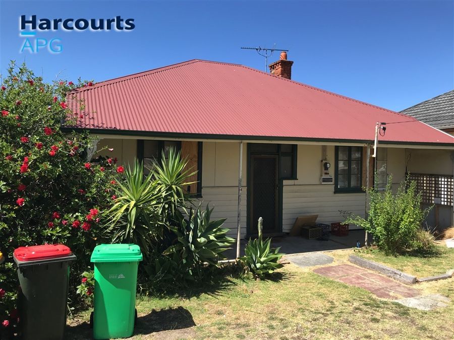 CHARMING EAST BUNBURY COTTAGE: RAIN ON THE TIN ROOF & CITY CONVENIENCE