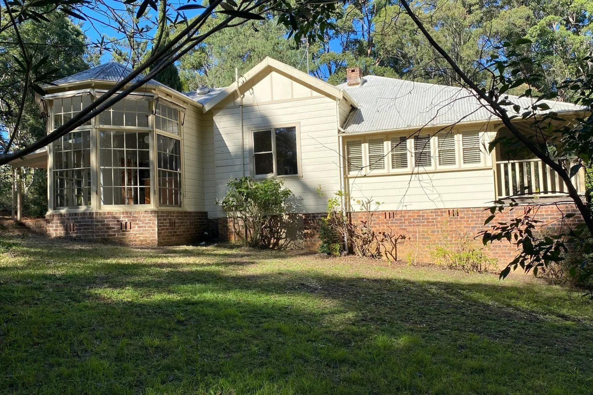 THRUMSTER INVESTMENT OPPORTUNITY. 3.2HA ZONED R1 GENERAL RESIDENTIAL -  KA-CHING KA-CHING K- CHING!