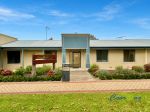CORPORATE OFFICES IN GROWING TAILEM BEND