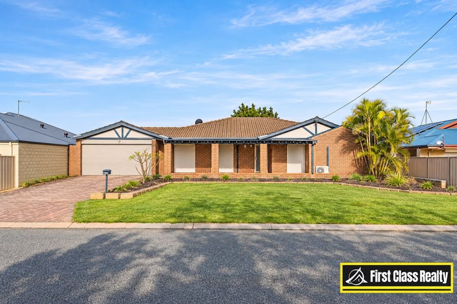 SPACIOUS FAMILY LIVING WITH EXPANSIVE COVERED OUTDOOR ENTERTAINING