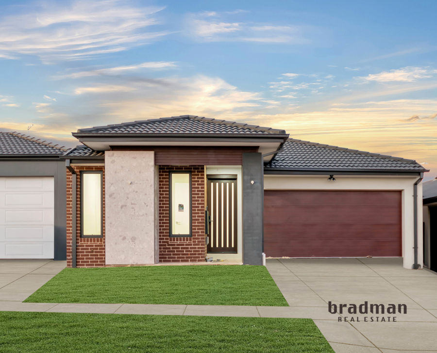 BRAND NEW FAMILY HOME OPPOSITE PARKLAND IN BEVERIDGE
