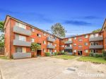 AN IMMACULATE 2-BEDROOM APARTMENT IN CARRAMAR