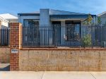IDEAL INVESTMENT OR FIRST HOME OPPORTUNITY &NDASH; PARKSIDE LIVING!