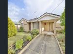 CHARMING FAMILY HOME IN QUIET COOLOONGUP LOCATION
