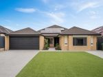 POOLSIDE FAMILY LIVING WITH THEATRE, HIGH CEILINGS & CARAVAN PARKING