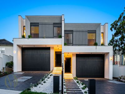 EXCLUSIVE CUL-DE-SAC LIVING ON MELROSE PARK'S BORDER &NDASH; 5 BEDROOMS & DOUBLE GARAGE