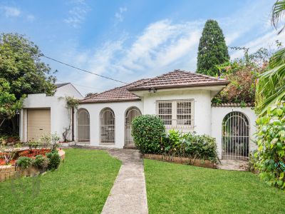 DOUBLE BRICK HOME FIRST TIME OFFERED TO THE MARKET ON 556.4SQM OF PREMIUM NORTH RYDE LAND