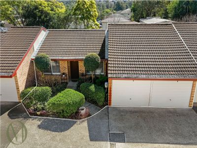 STYLISHLY RENOVATED VILLA OFFERING PRIVACY, LIGHT & EFFORTLESS LIVING