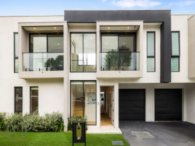 MODERN TERRACE LIVING