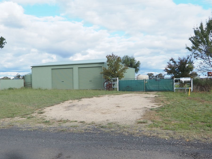 PRIVATE RURAL LOCATION CLOSE TO MAJOR TOWN