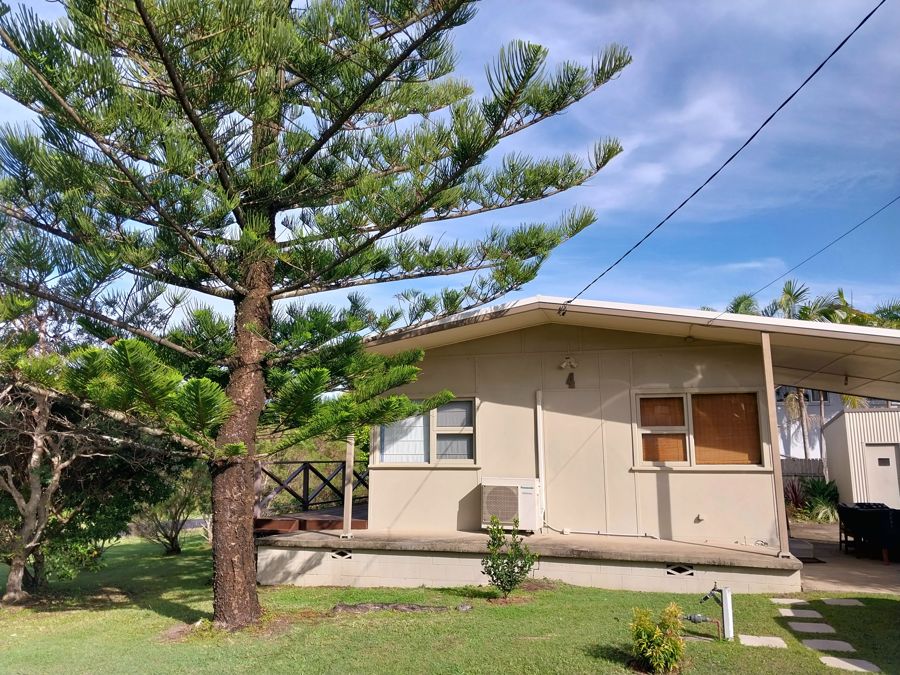 SURFERS BEACH HOUSE