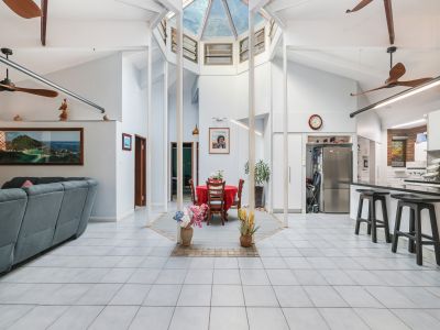 LIGHT-FILLED FAMILY HOME WITH SEPARATE STUDIO, INGROUND SPA AND SECURE PARKING