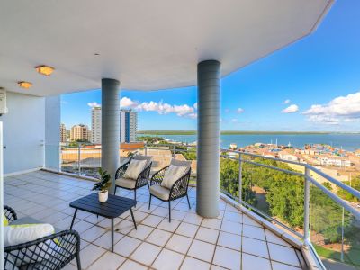7TH FLOOR | HARBOUR & CITY VIEWS | WALK TO EVERYTHING