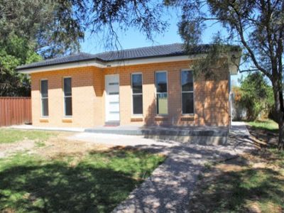 COMFORTABLE FAMILY LIVING IN A CONVENIENT LOCATION