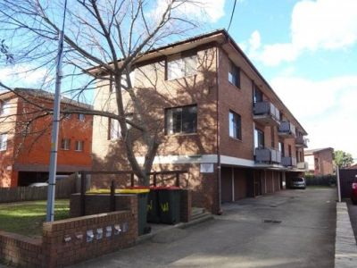 MODERN & SECURE FIRST-FLOOR UNIT IN PRIME LOCATION !!