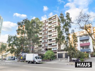 MODERN STUDIO APARTMENT IN PRIME PARRAMATTA LOCATION!!