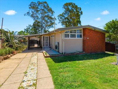 RENOVATED FAMILY HOME 607SQM BLOCK - GRANNY FLAT POTENTIAL (STCA)