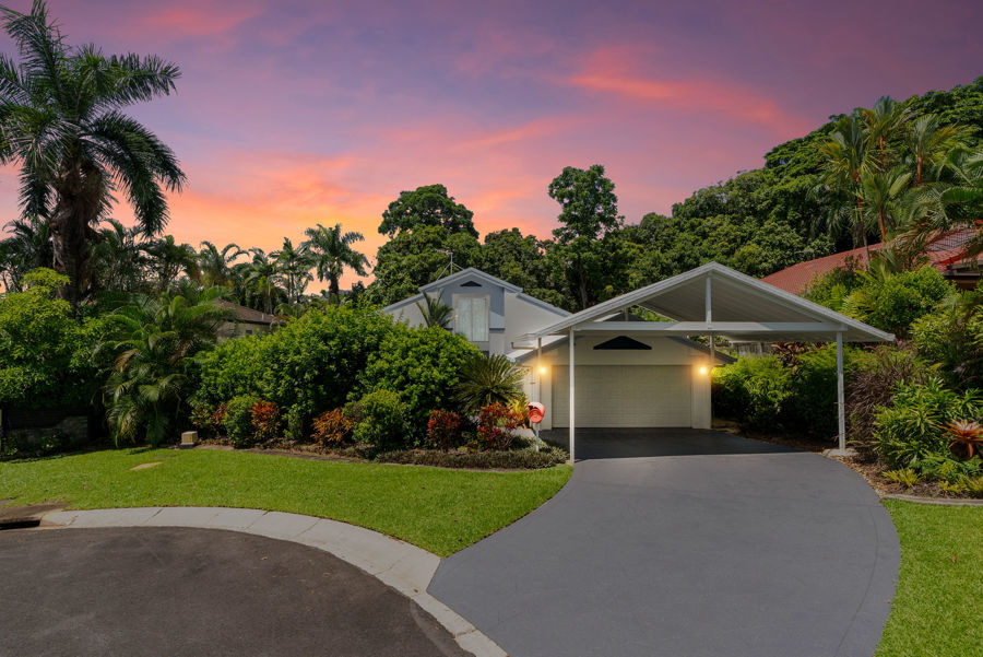 AWARD-WINNING TROPICAL PRIVATE HOME