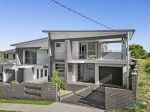 BEAUTIFUL NEAR NEW 4 BEDROOM DUPLEX, SPACIOUS LIVING, DUCTED AIR!