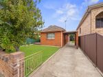 PRIVATE LAND BACKING ONTO RESERVE