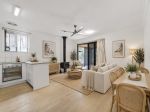 NEAT & TIDY LIVING WITH FLEXIBLE EXTRA SPACE