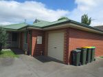 WELL PRESENTED, LOW MAINTENANCE UNIT CLOSE TO ALL AMENITIES