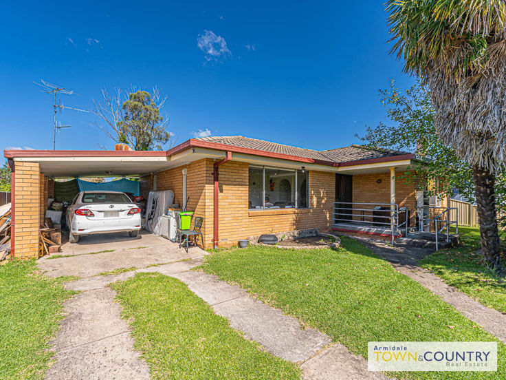 284 DUMARESQ STREET, ARMIDALE NSW 2350