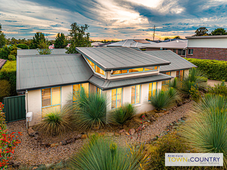 13 NETHERTON PARK AVENUE