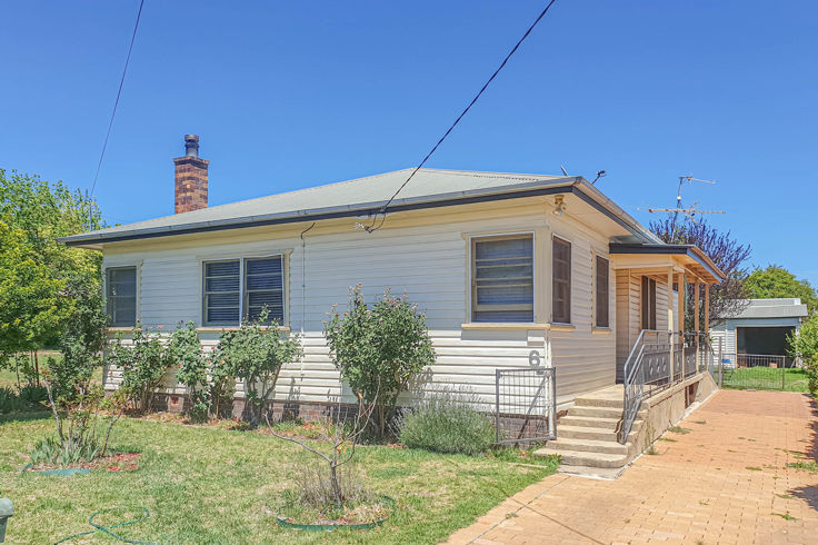 6 FITZGERALD AVE, ARMIDALE
