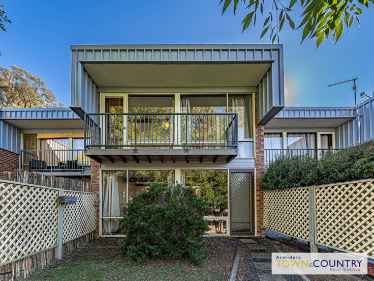 13/15 JACKES STREET, ARMIDALE