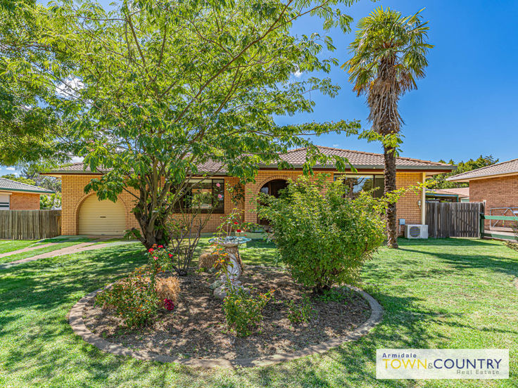 40 DALTON DRIVE, ARMIDALE