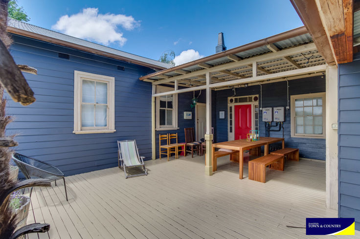 STYLISH ONE-BEDROOM LIVING IN A CONVENIENT LOCATION