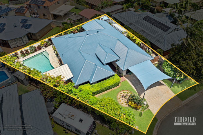 MODERN COASTAL RETREAT!