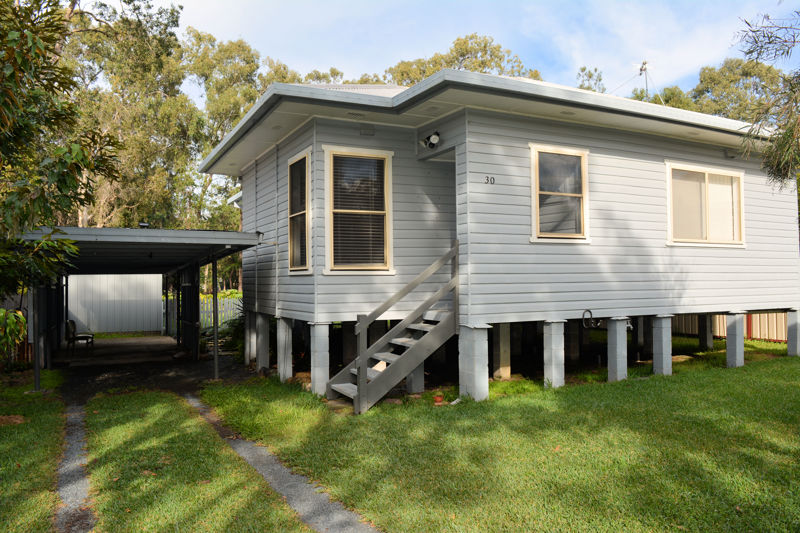 Property in Sandy Beach - $370 per week