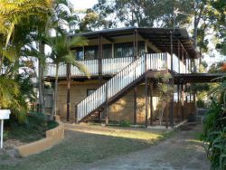 Property in Sandy Beach - $340 Weekly