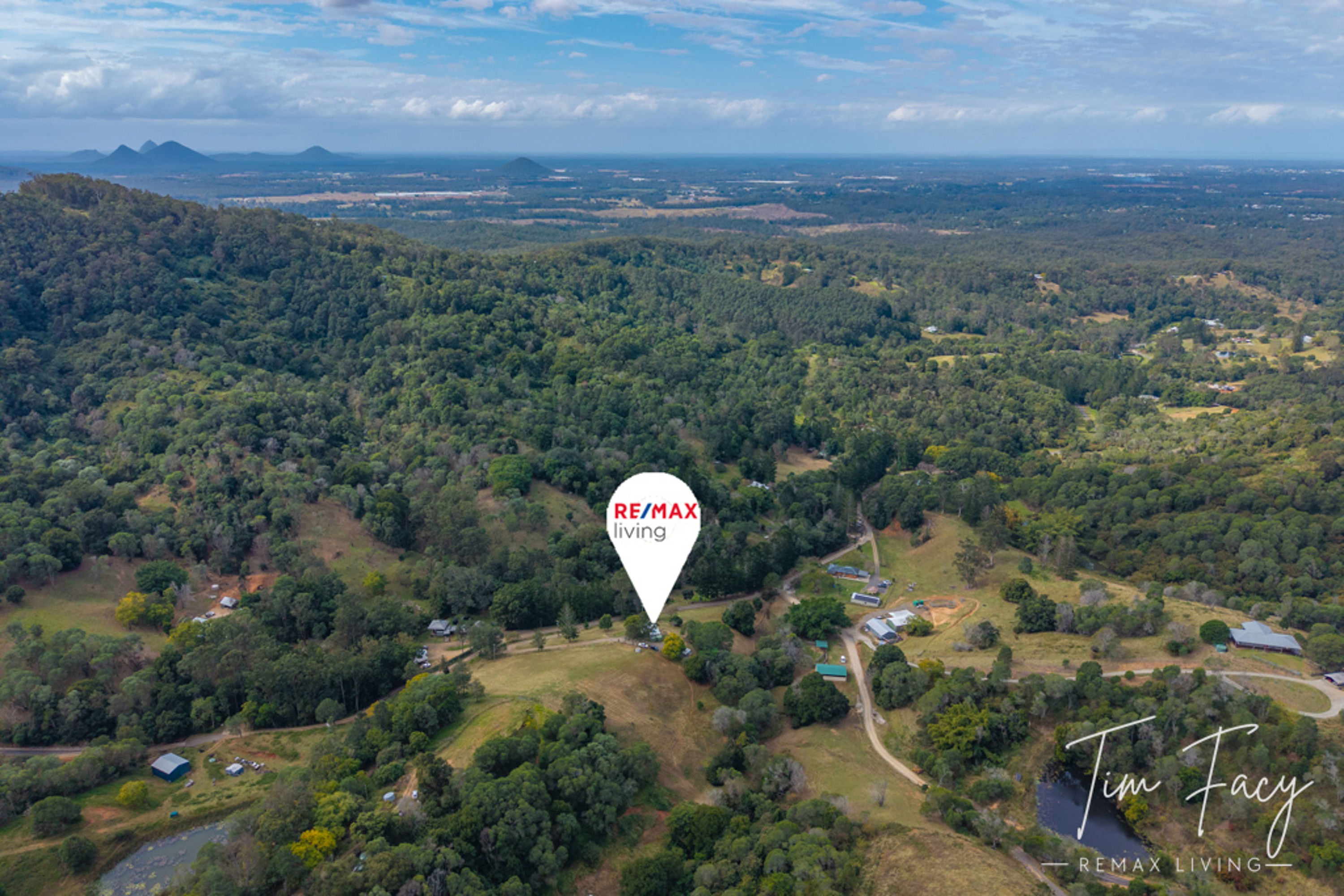 6 ACRES OF POSSIBILITY!