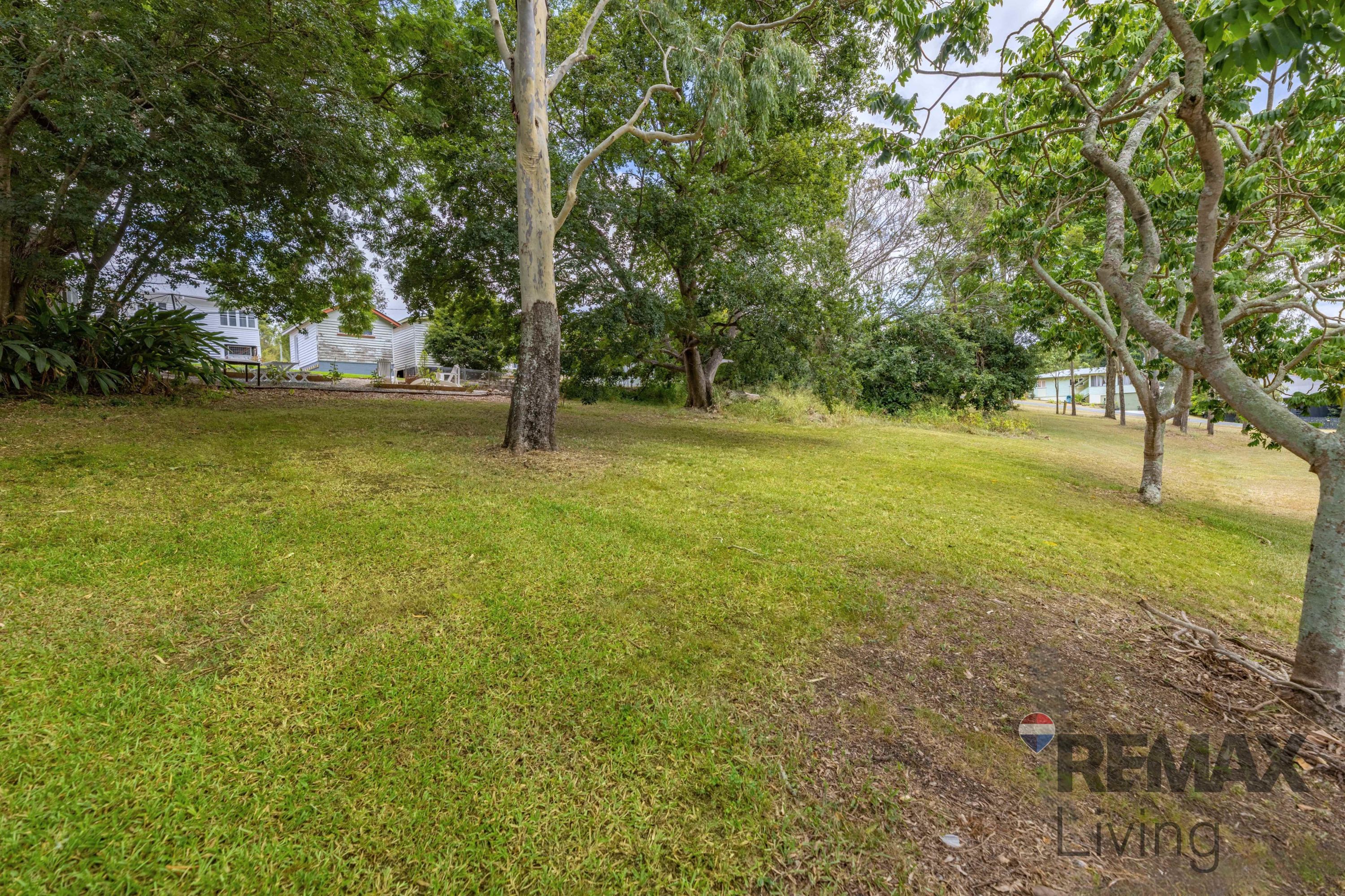 REGISTERED, COVENANT FREE  - BUILD YOUR WAY IN KILCOY