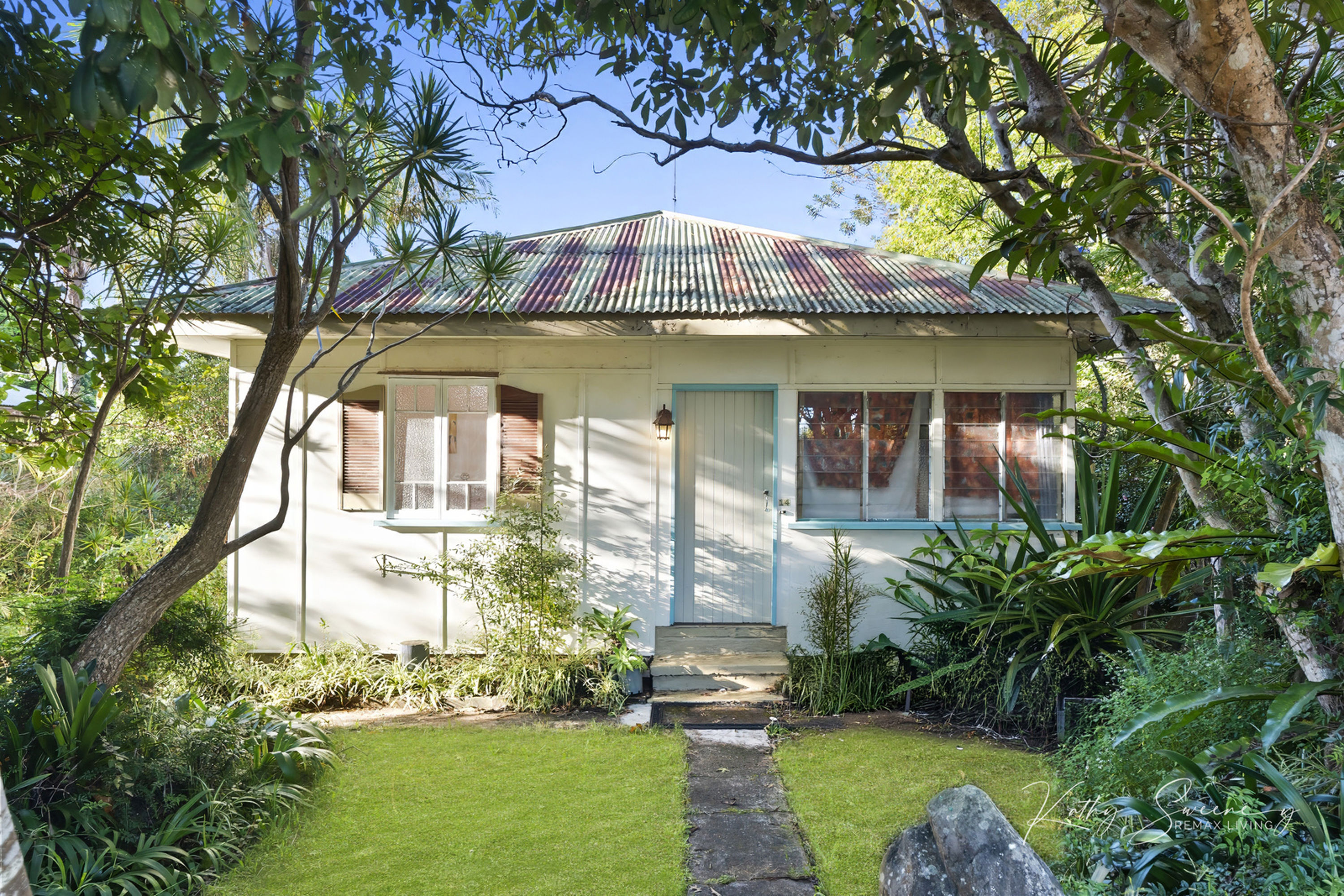 RENOVATOR'S REWARD - 713M² BLOCK IN MALENY