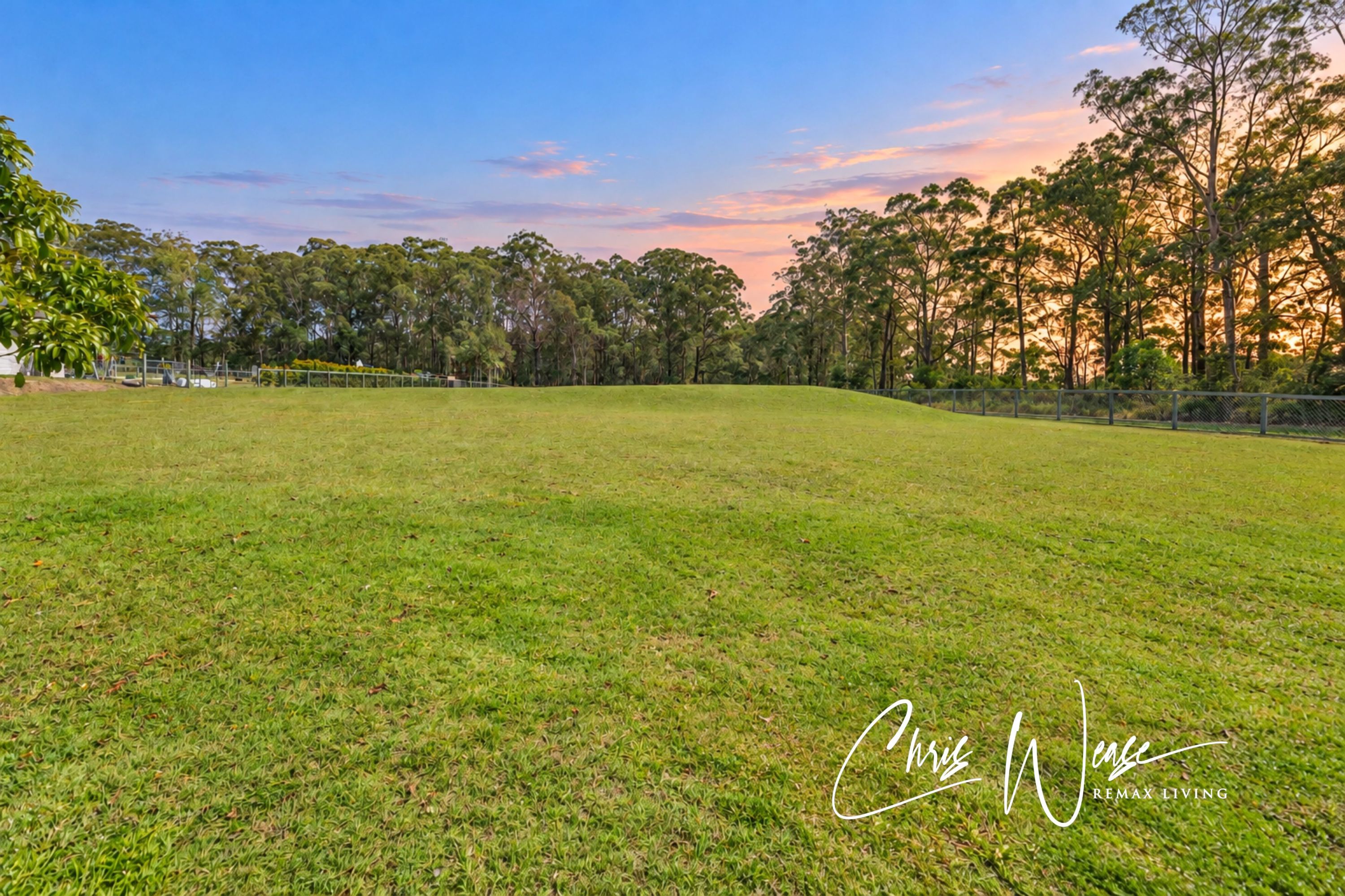 BUILD YOUR DREAM HOME IN A PREMIUM WOODFORD POSITION