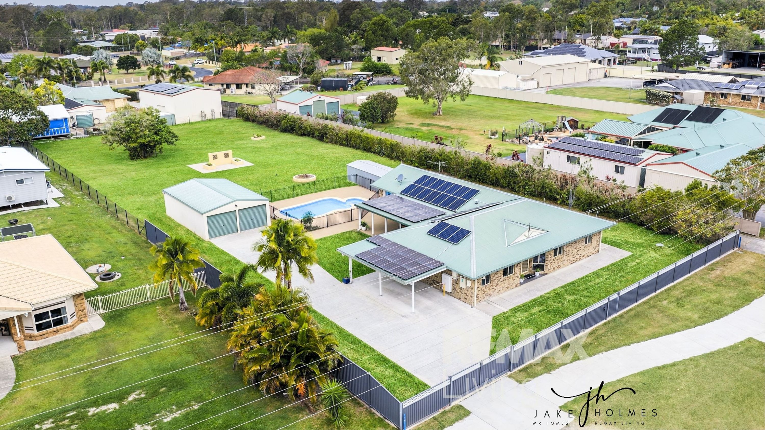 THE COMPLETE FAMILY PACKAGE | SOLAR + BATTERY + POOL + 2 SHEDS