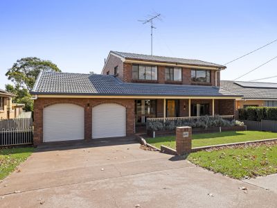 GENEROUS TWO-STOREY HOME IN BLUE-CHIP RANGEVILLE