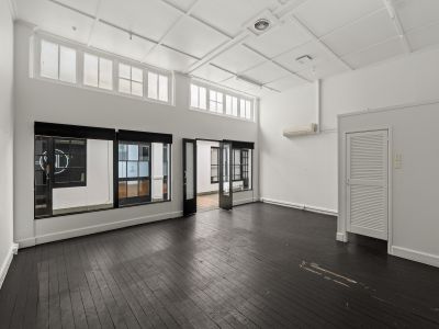 STYLISH CBD PROPERTY - OCCUPY OR INVEST