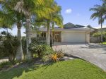 FULLY FURNISHED 6 BEDROOM HOME!
