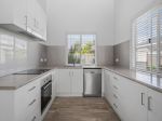 2-BEDROOM HOUSE IN THE HEART OF SUNNY SAWTELL!