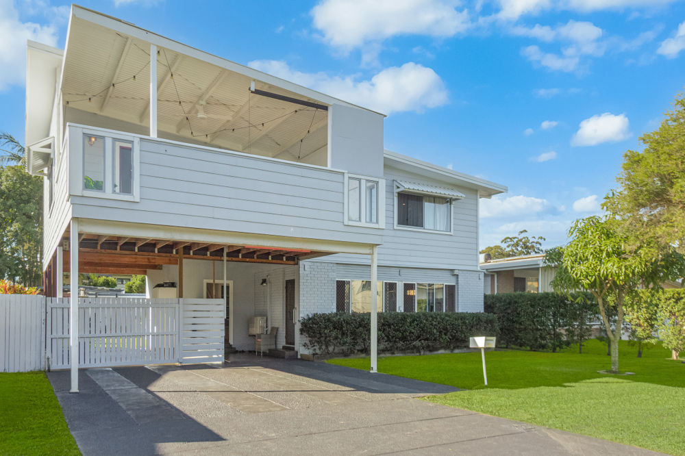 VERSATILE PROPERTY WITH MULTIPLE INCOME STREAMS IN A PRIME TWEED HEADS SOUTH LOCATION