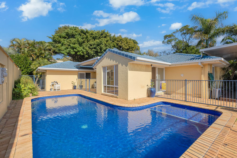 PEACEFUL CORNER BLOCK LIVING WITH POOL IN SINGLE LEVEL HOME