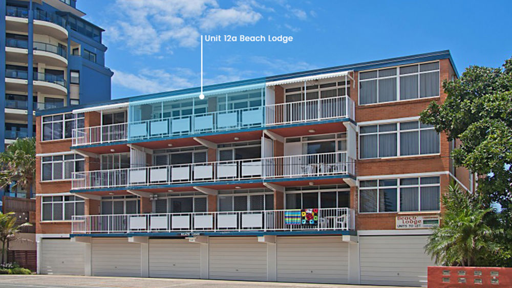 TOP FLOOR COASTAL APARTMENT WITH OCEAN VIEWS